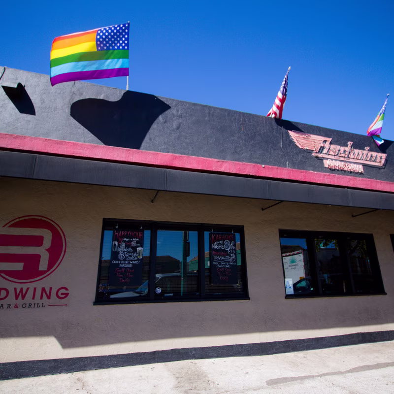Redwing Bar & Grill